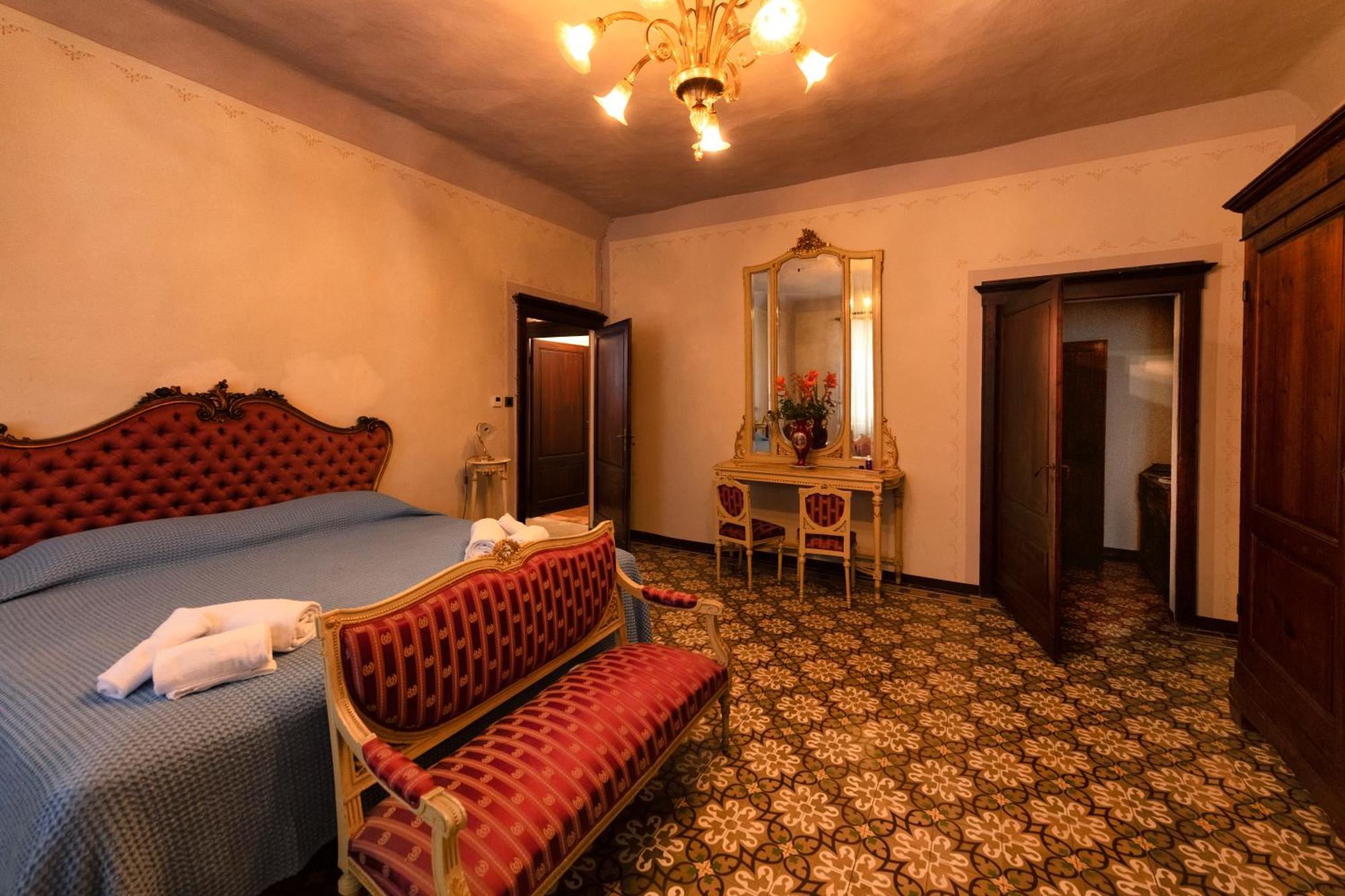 Bed and Breakfast Il Palazzo Del Cardinale Монтальчино Екстер'єр фото